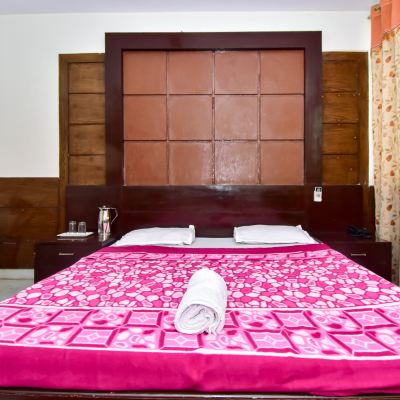 Deluxe Room with Air Conditioner