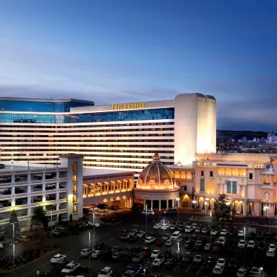 Peppermill Resort Spa Casino Hotels near Downtown Reno