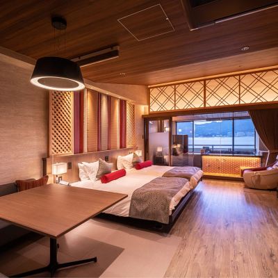 アダルト リトリート 2022：デラックススイート（セミオープンエア温泉付） 宮島錦水館 クーポン