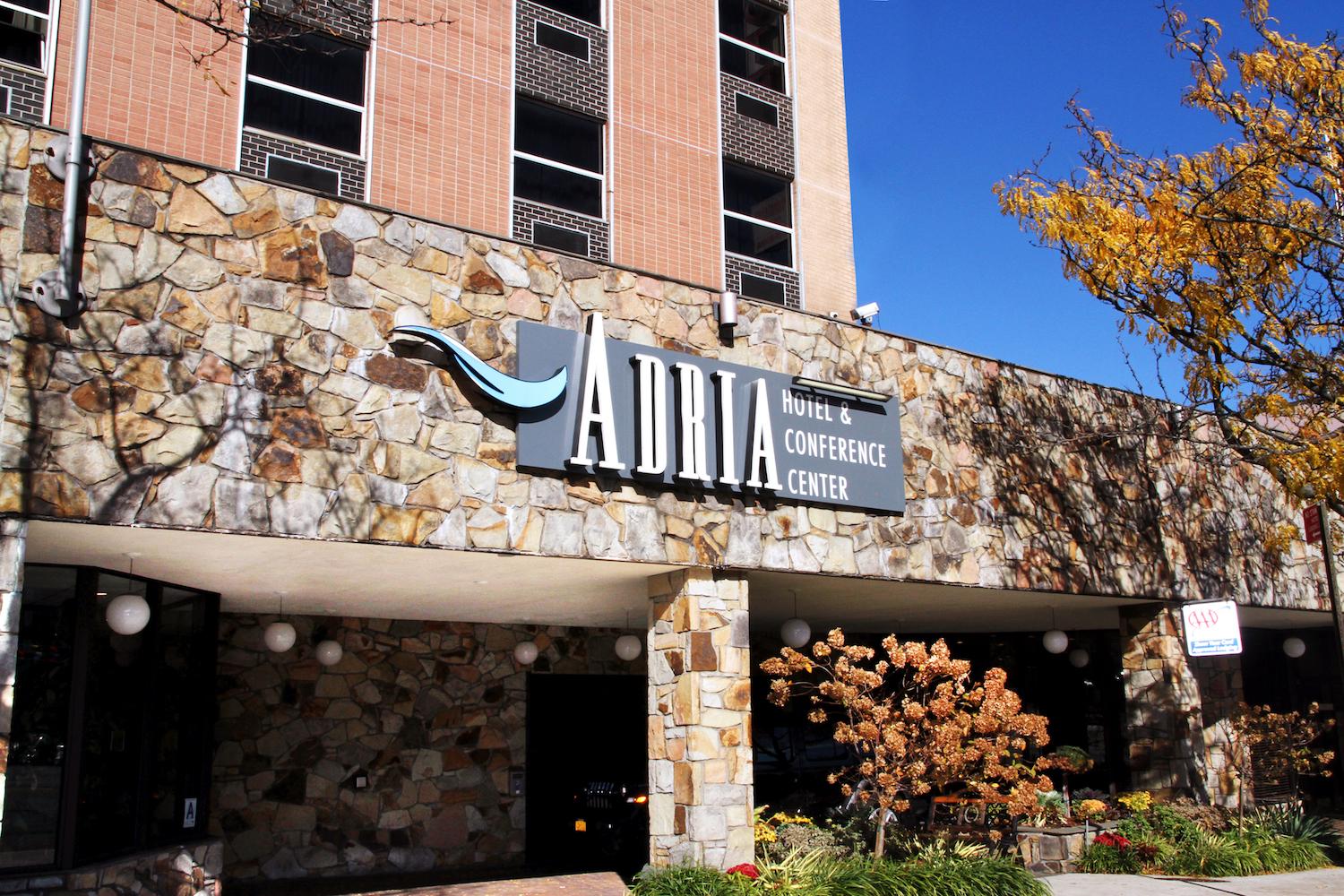 大床间- 带喷射浴缸