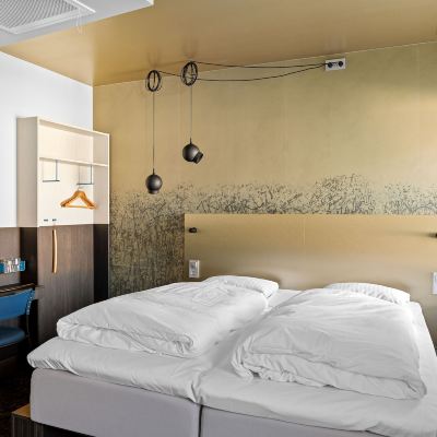 Standard Twin Room Comfort Hotel Karl Johan Oslo Promo Code