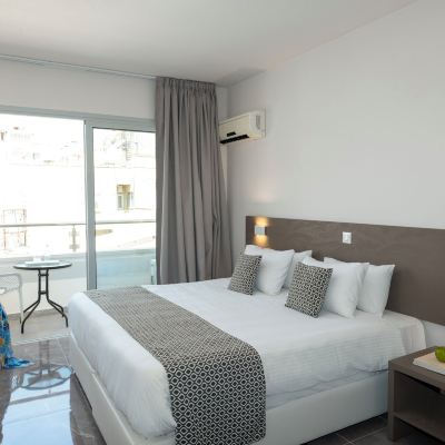 Deluxe Two-Bedroom Apartment With Balcony And City View Blazer Residence Promo Code