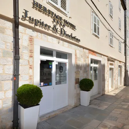 Jupiter Luxury Hotel