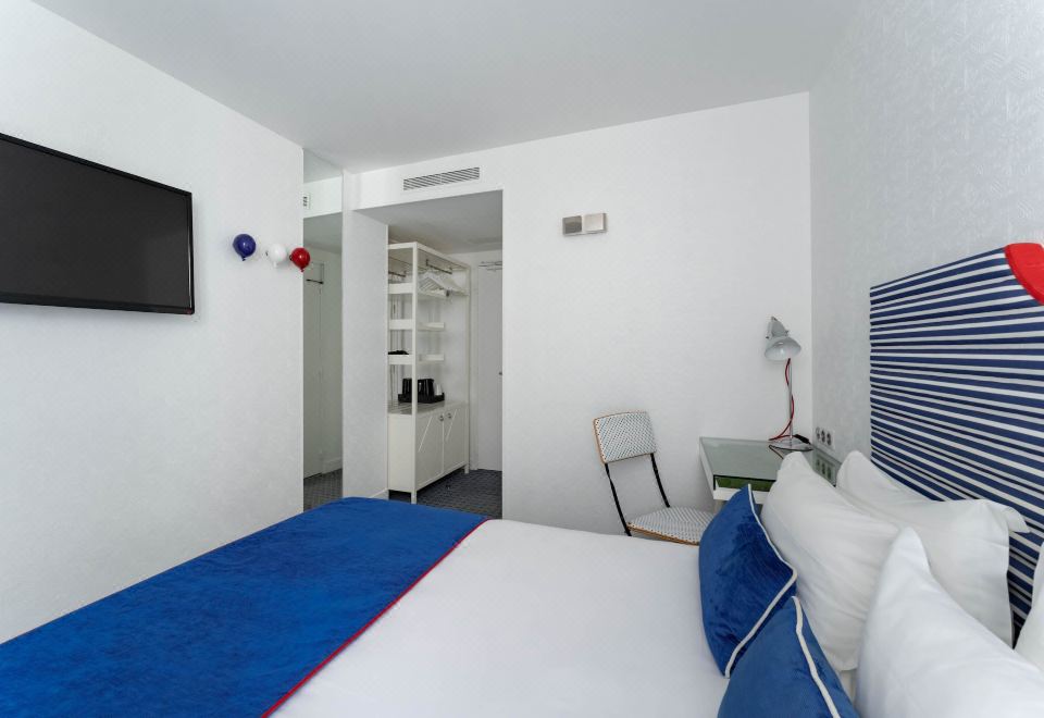 Single Room-Complimentary Soft Minibar, Courtesy Tray, Digital Press, Fitness, Sauna