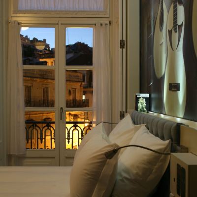 城景經典雙床或雙人房 豪華精品酒店優惠