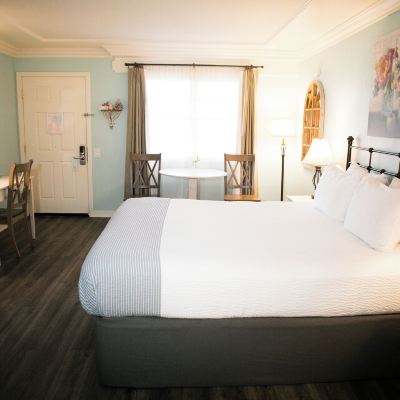 Traditional Room, 1 King Bed Sea Otter Inn Promo Code