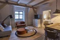 Vias Appartements Und Ferienwohnungen