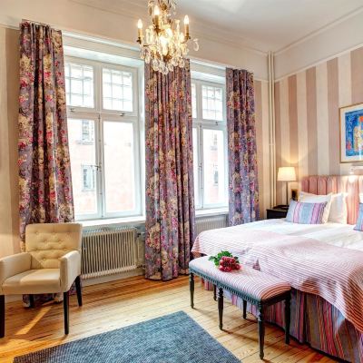 Deluxe Room 1 Queen bed Hotel Kung Carl, WorldHotels Crafted Promo Code