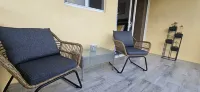 Coastal Apartment- Welcoming Apartment Overlooking Soufriere Town. Ξενοδοχεία στην πόλη 