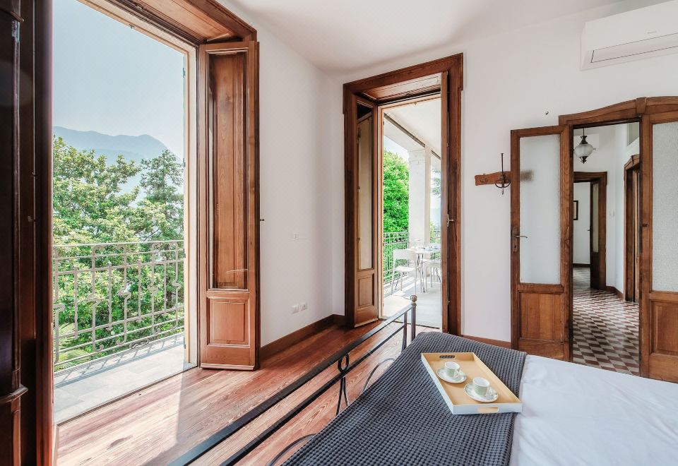 Villa Eugenia suite 2Apartment With Lake View