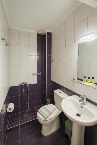 带街景的一室公寓