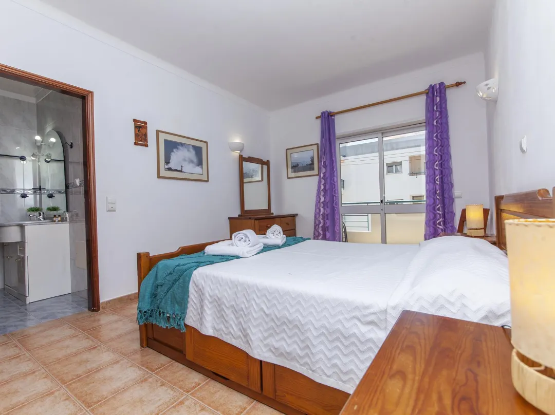 P 02 - Bedroom 2 In Meia-praia Seaview Guesthouse - Lagos, Portugal