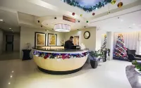 Queen Margarette Hotel - Downtown