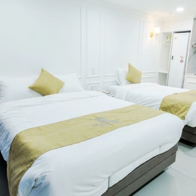 Deluxe Twin (Economy Consecutive Night Special Price, Motion Bed, Window-Ocean View)