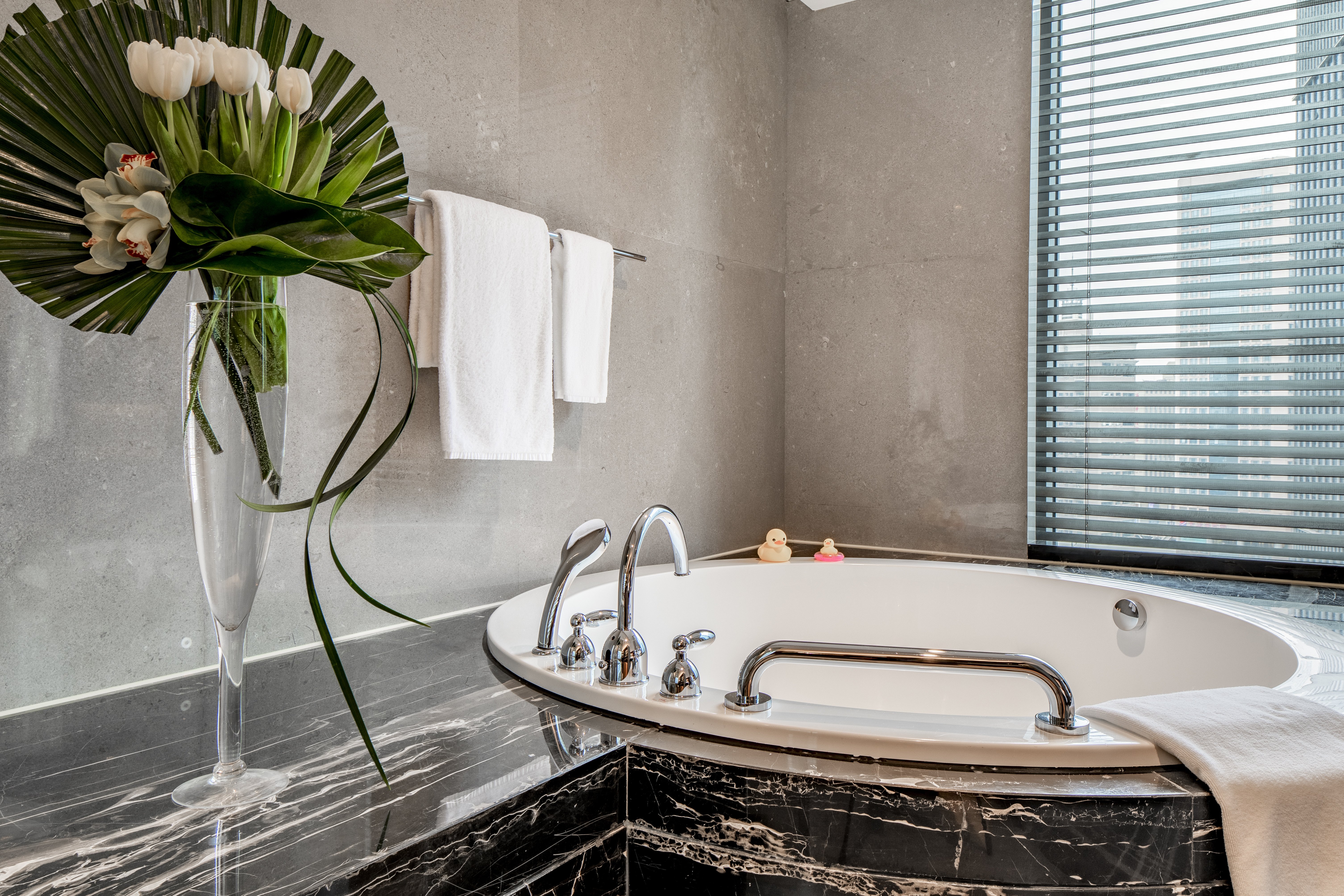 英迪格豪华大床房