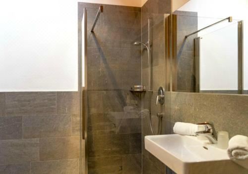 六床一卧室公寓