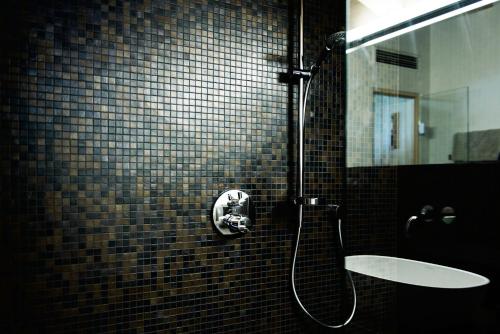 高级两卧室公寓 - 带阳台