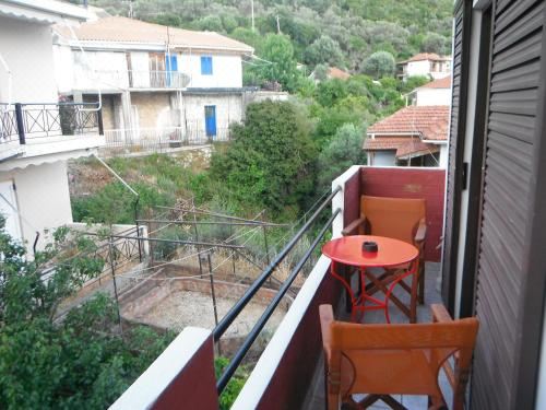 带山景的双人间