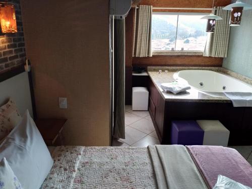 特大床间 - 带spa浴缸