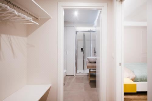 Mazzini 34 One-Bedroom Apartment