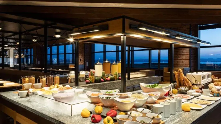 フォーポイントバイシェラトン名古屋 中部国際空港 食事・レストラン