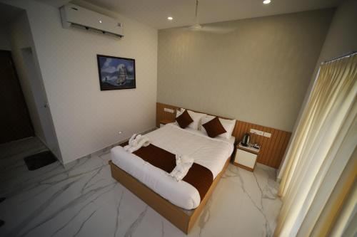 泳池景高级双人或双床间