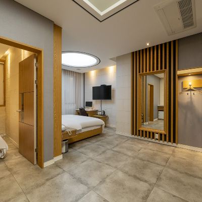 드라이브 패밀리 투룸 (더블침대 2개, 투 룸, 대형 월풀 욕조) Seosan Hello Hotel 쿠폰