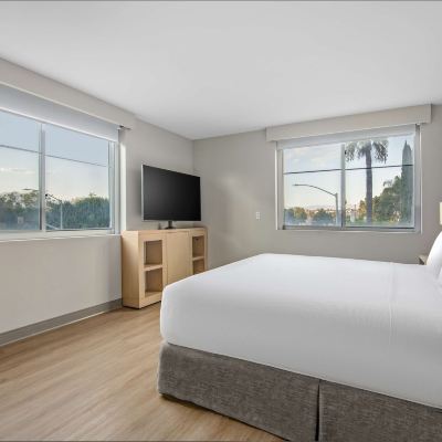 One-Bedroom King Suite With Sofa Bed Hyatt Place Riverside Downtown Promo Code