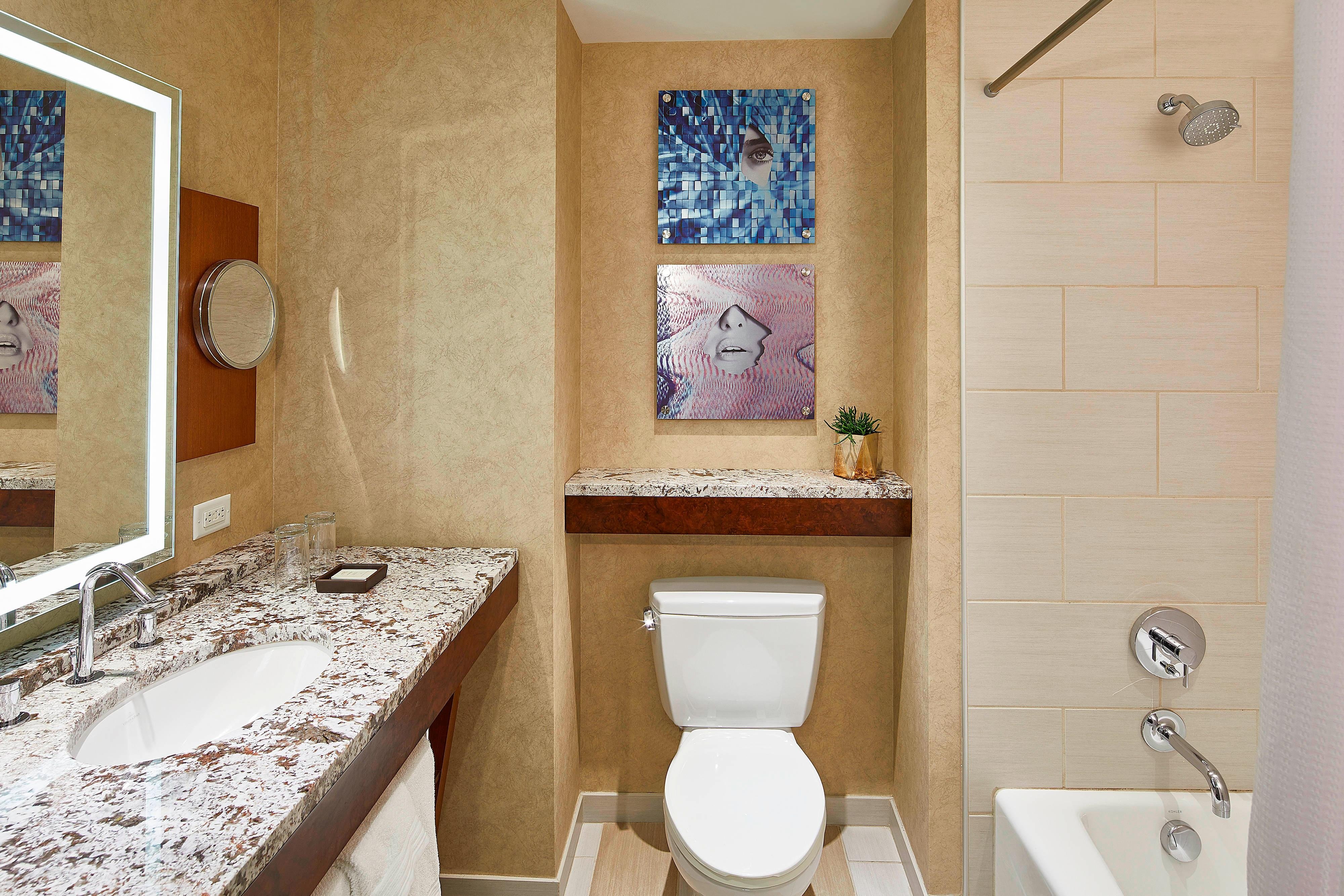 Renaissance Atlanta Midtown Hotel特大床房