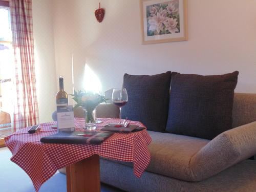 一室公寓-带朝南阳台-1