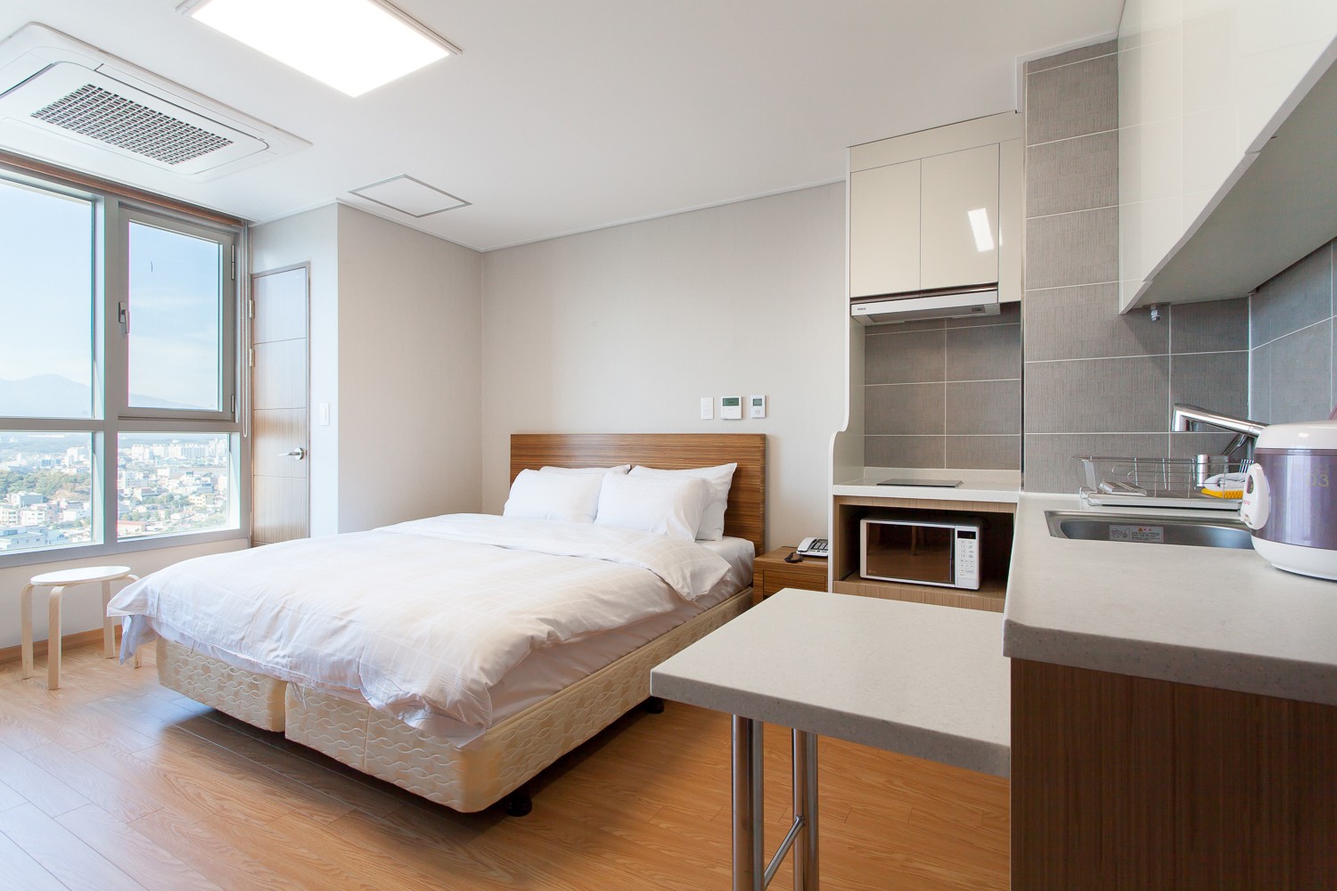 半海景高级双人床一室房（公寓）