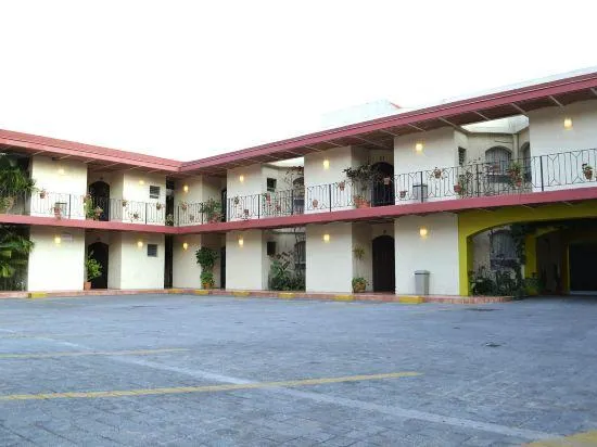 Hotel Villa Del Sol • Expo Guadalajara - 틀라크파크