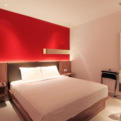 Cozy King Room Zoom Hotels Promo Code