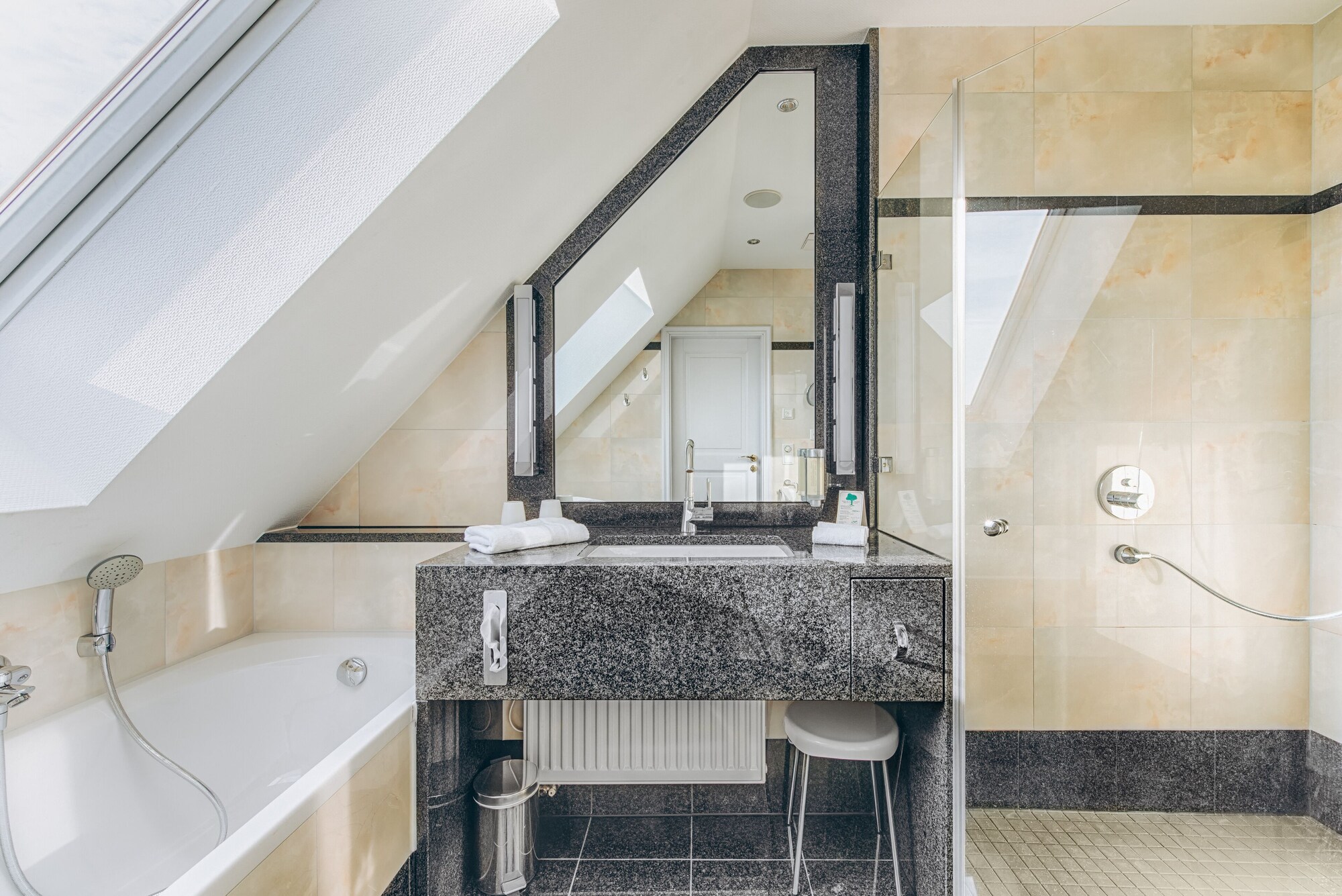 豪华双人房，独立浴室