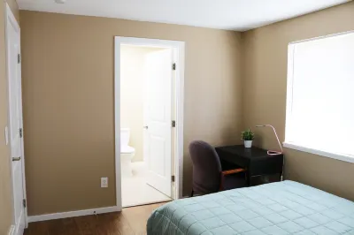Quiet, Clean and Comfortable Room Hotel di 