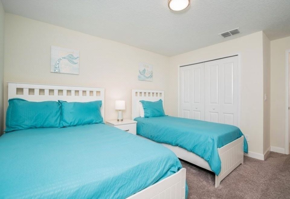 1566Plunker TownhouseFour-Bedroom Townhouse