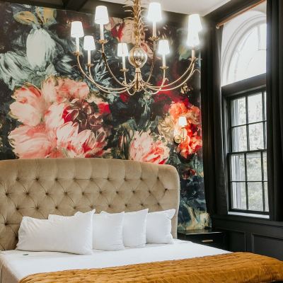Amsterdam Front Street Inn Promo Code
