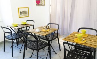 Salotto Piramide - Housity