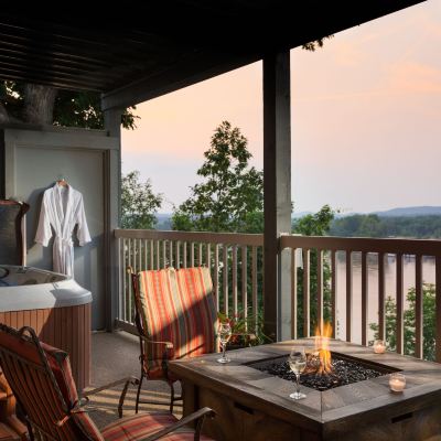 Deck-Level Cottage Suite Hermann Hill Promo Code