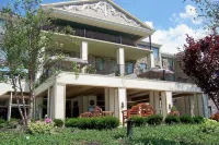 Niagara Crossing Hotel and Spa Hotele w: 