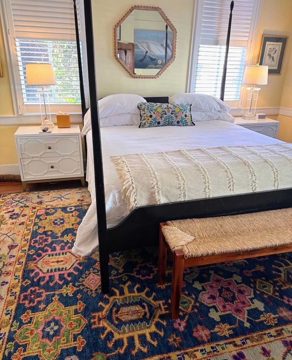 Magnolia 房。特大床，带按摩浴缸的套间