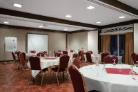 Albert Lea Inn and Suites