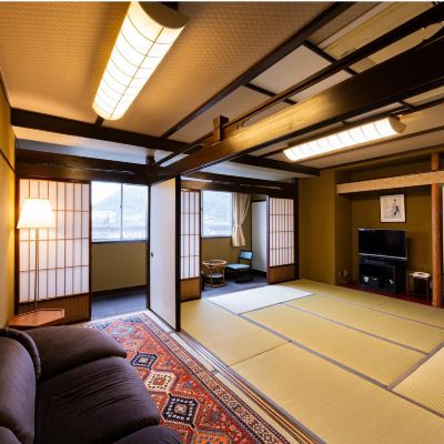 帶衛生間和浴缸的日式房（8+4榻榻米，適合4人），禁菸 京都屋優惠