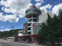 We Motel Hotele w: 