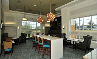 Hampton Inn & Suites by Hilton Calgary-Airport