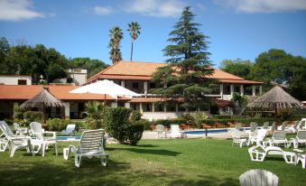 Hotel Piedra Blanca - Housity