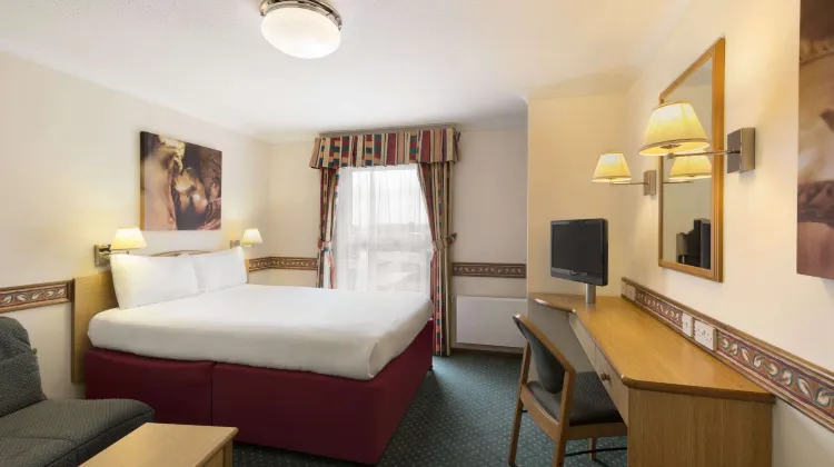 Days Inn by Wyndham Leicester Forest East M1 Room