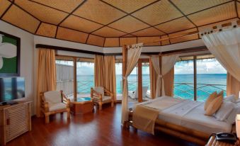 Angaga Island Resort & Spa