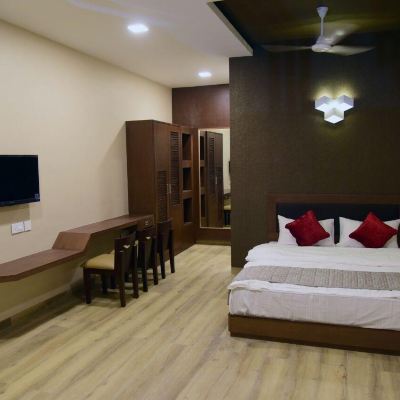 Deluxe Room With Air Conditioner