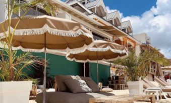 Le Temps des Cerises Beach Hotel "La Plage"